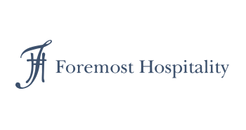 Schriftzug Formest Hospitality in dunkelblau." title="Logo Foremost Hospitality