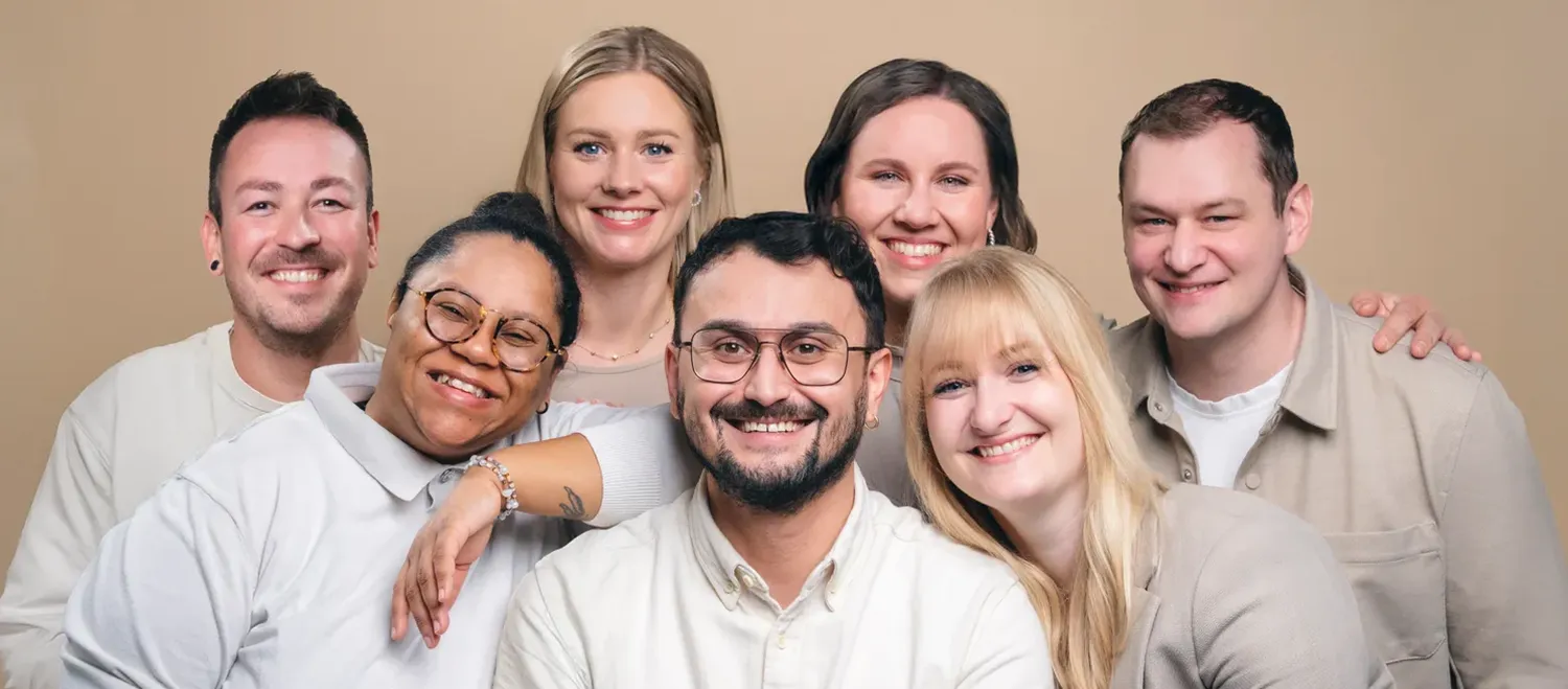 Gruppenbild von Team Sales mit Philipp, Philipp, Tina, Ilka, Antonia, Julian, Tzimon und Luisa